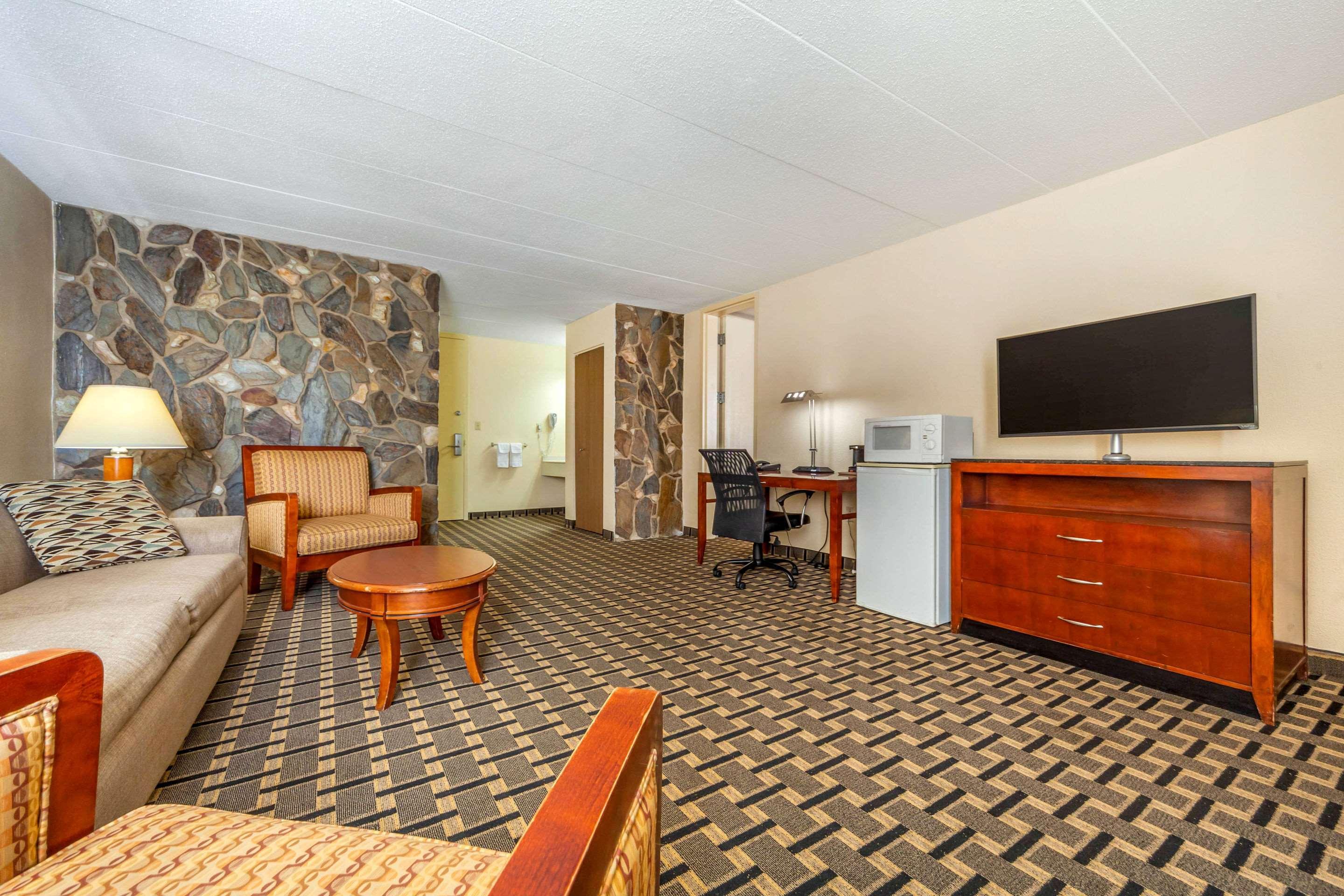 Econo Lodge Inn & Suites Brookings Zewnętrze zdjęcie