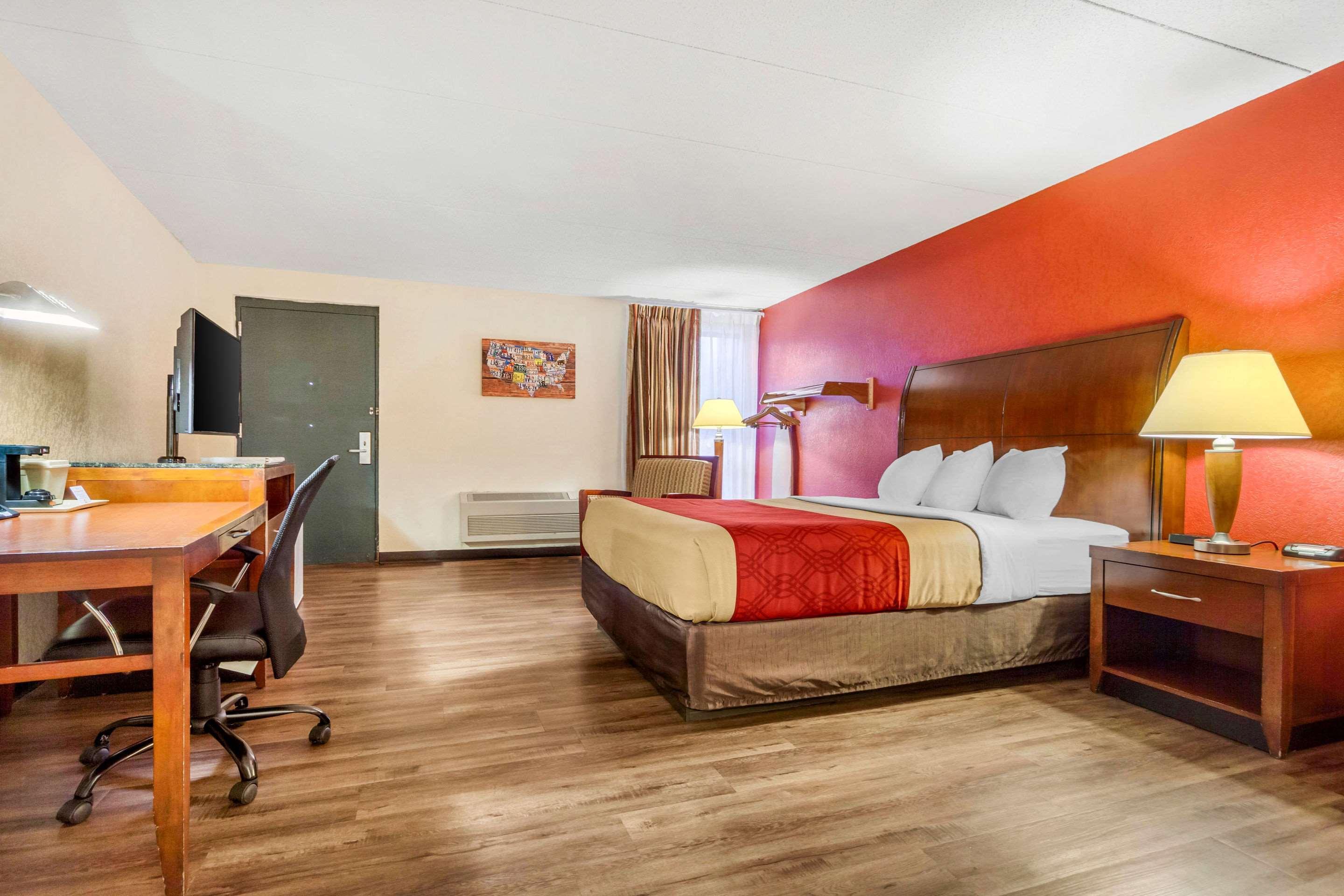 Econo Lodge Inn & Suites Brookings Zewnętrze zdjęcie
