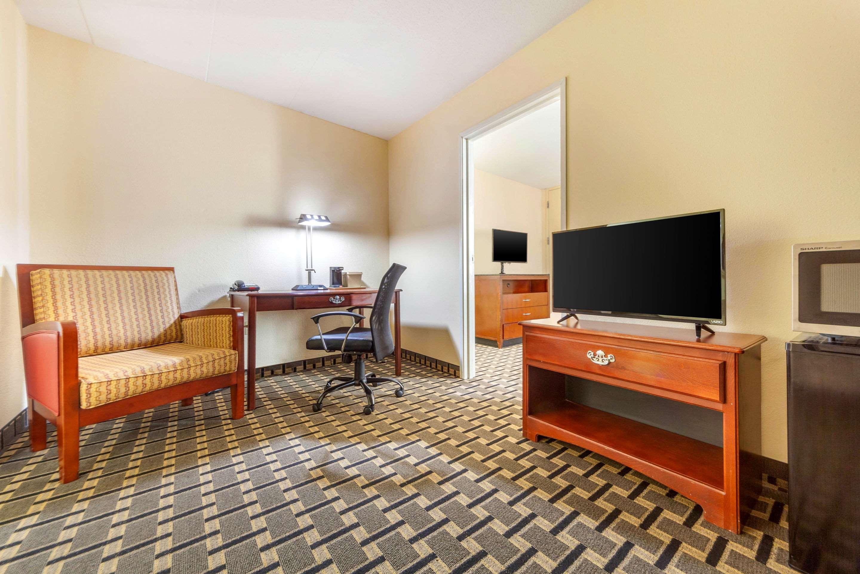 Econo Lodge Inn & Suites Brookings Zewnętrze zdjęcie