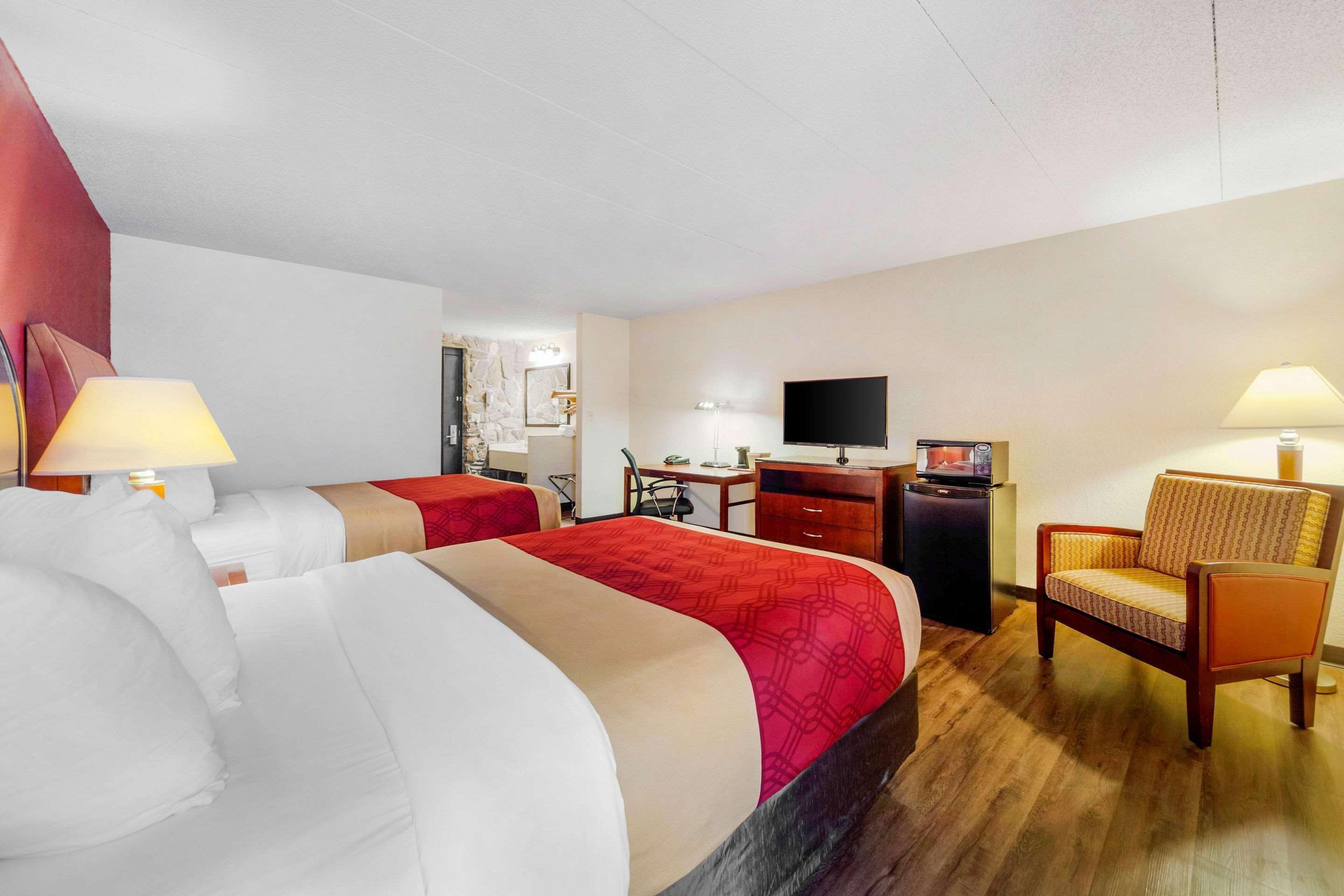 Econo Lodge Inn & Suites Brookings Zewnętrze zdjęcie