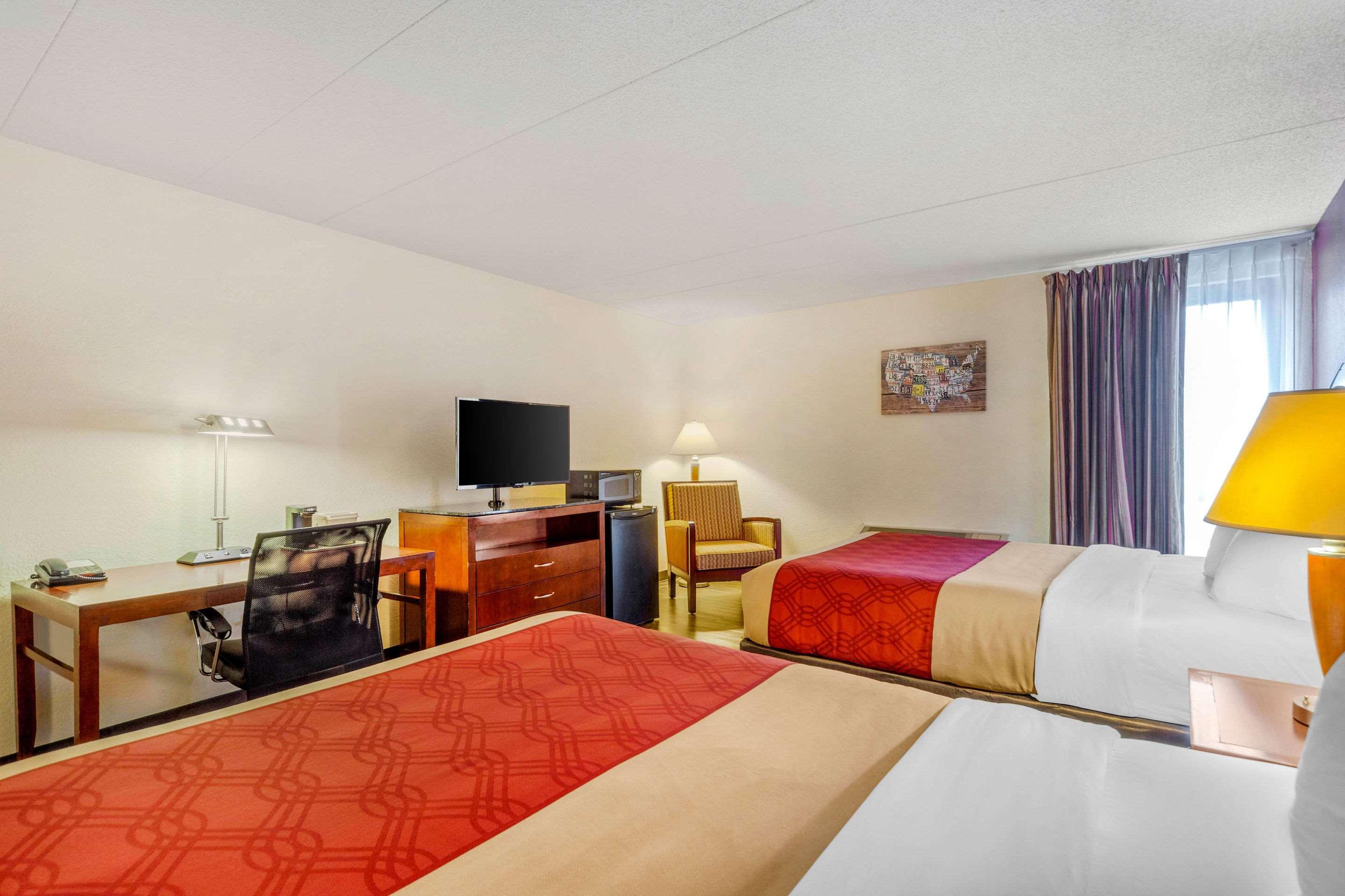 Econo Lodge Inn & Suites Brookings Zewnętrze zdjęcie