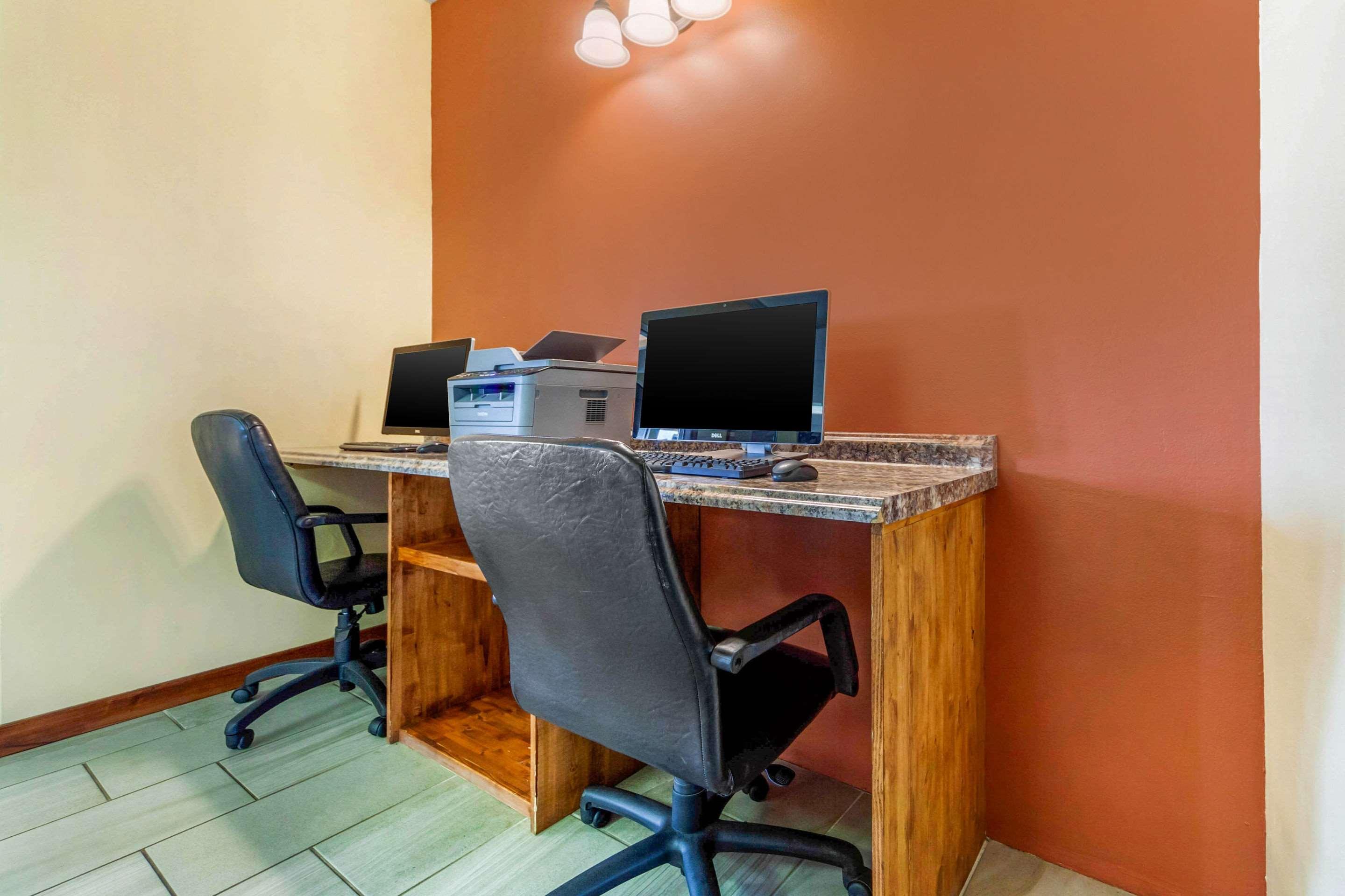 Econo Lodge Inn & Suites Brookings Zewnętrze zdjęcie